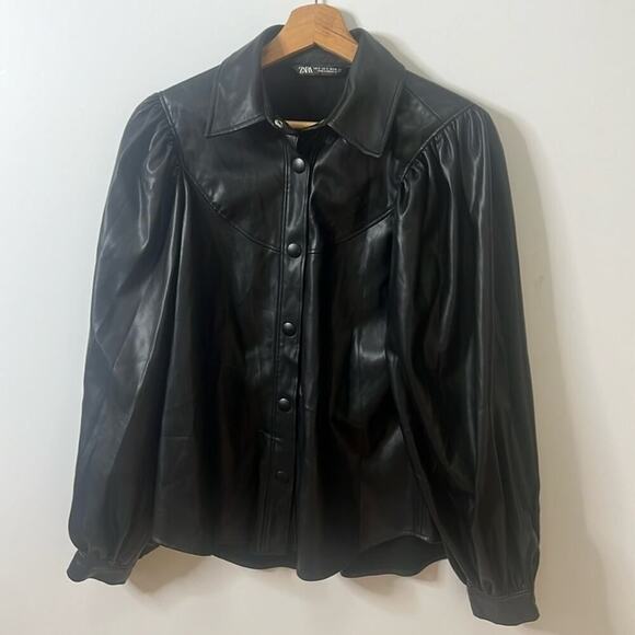 ZARA FAUX LEATHER BLACK PUFF SLEEVE CROPPED JACKET BLOUSE‎ SIZE S - Picture 1 of 8
